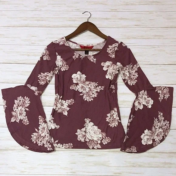 $10 CLEARANCE! Hot Kiss Mauve Velvet Rose Bell Sleeve Top - Picture 3 of 10